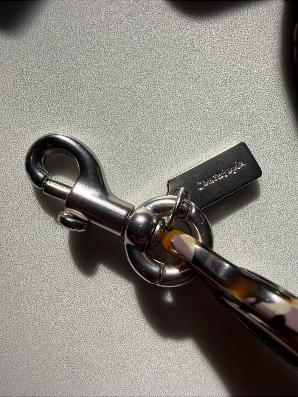 Coachtopia Acrylic Chain Strap - Picture 2 of 4